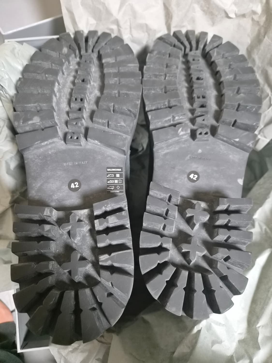 [42] 발렌시아가 컴뱃 스트라이크 부츠 블랙 새상품 상품이미지2