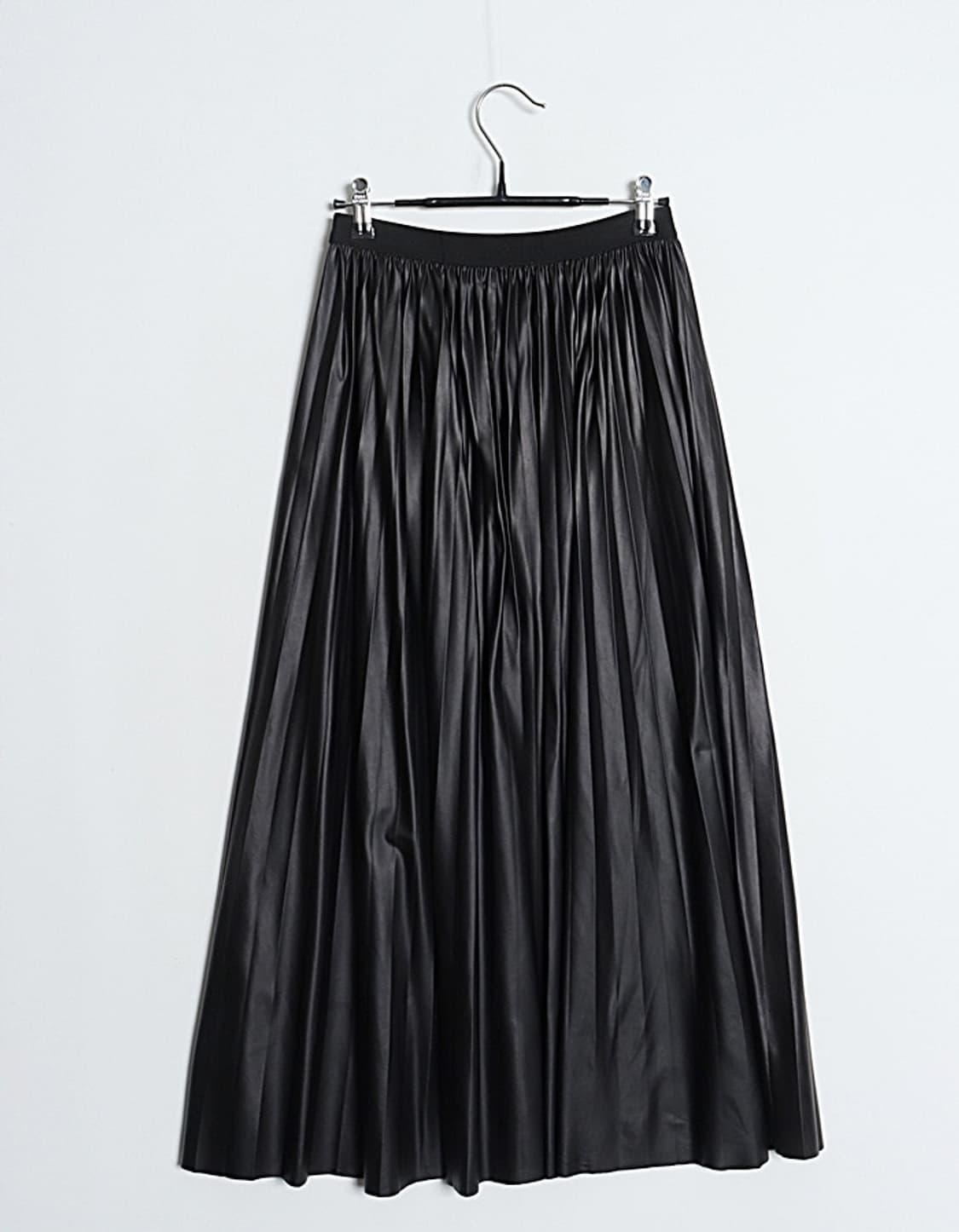 LAKOLE Coated Pleats Skirt (26~27) 상품이미지1