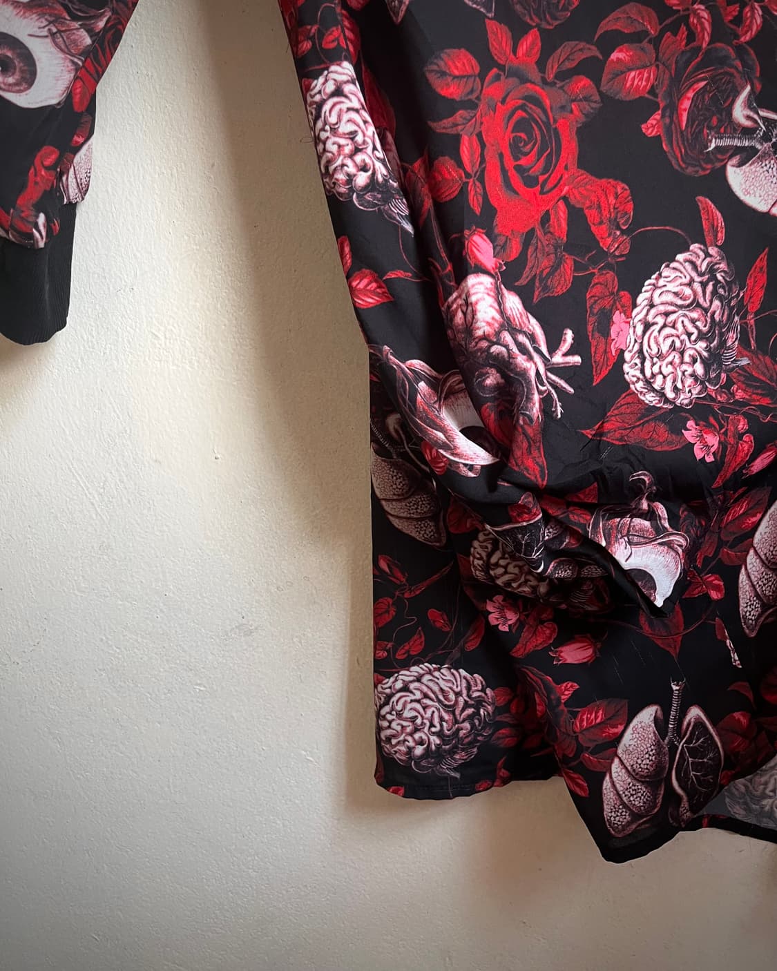 Drug Honey Grotesque Graphic Blouse 상품이미지7