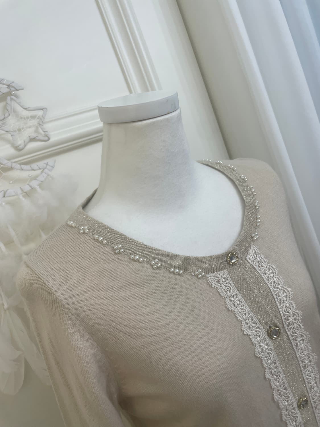 beige lace point crystal button cardigan 상품이미지7