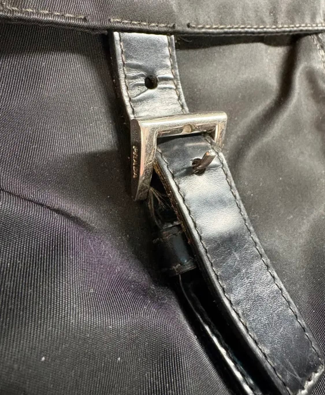 프라다 포코노 나일론 크로스백 빈티지 숄더백(보증서O) 상품이미지6