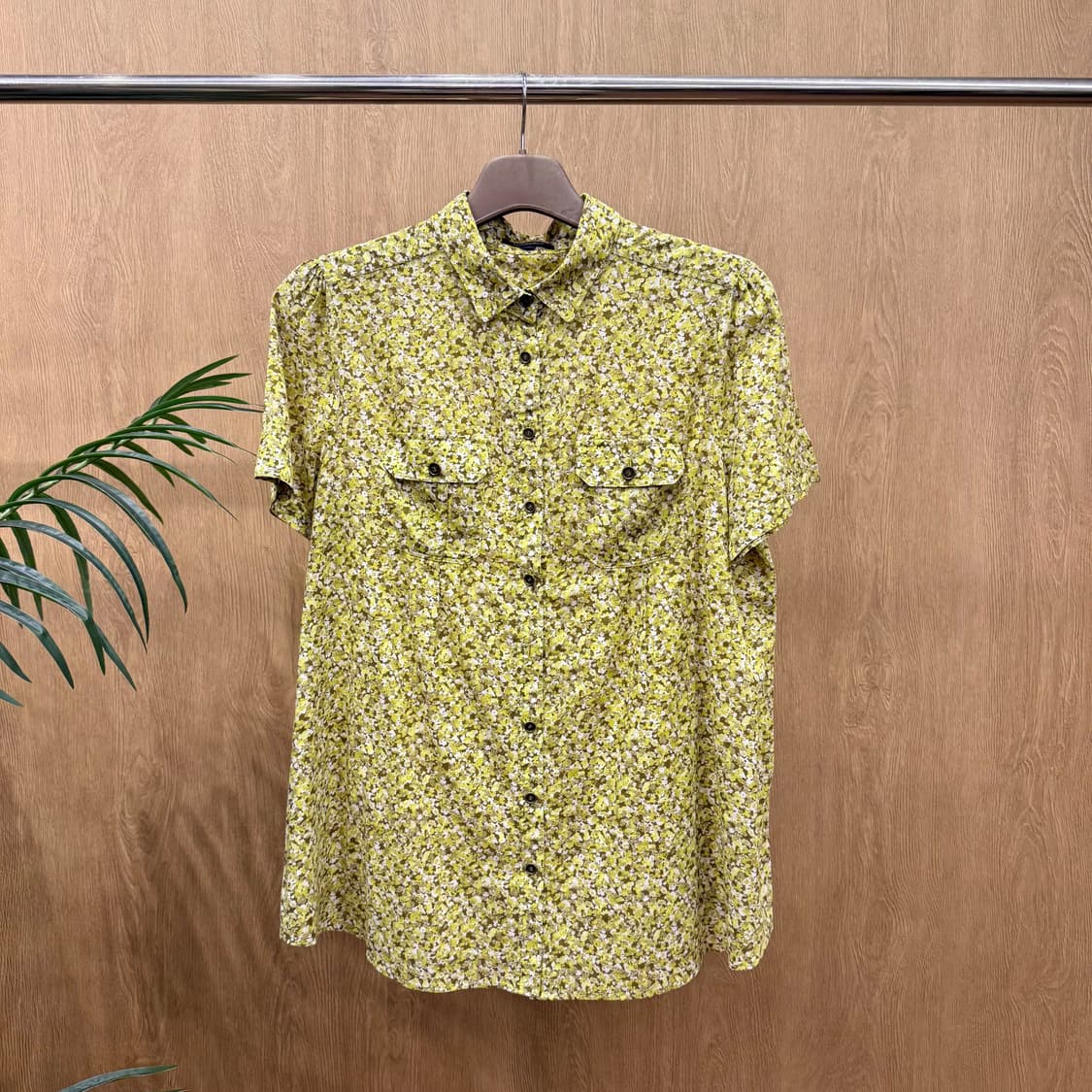 버버리 런던 플로럴 패턴 반팔 셔츠 더블 포켓 코튼 블라우스 옐로우 상품이미지1