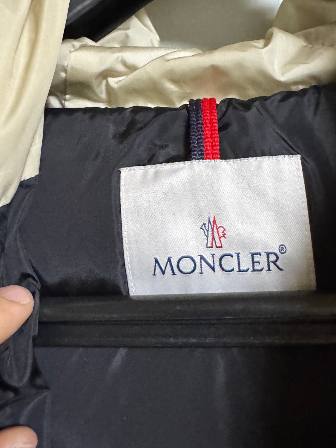 몽클레어 여성 롱패딩 아이보리 상품이미지5