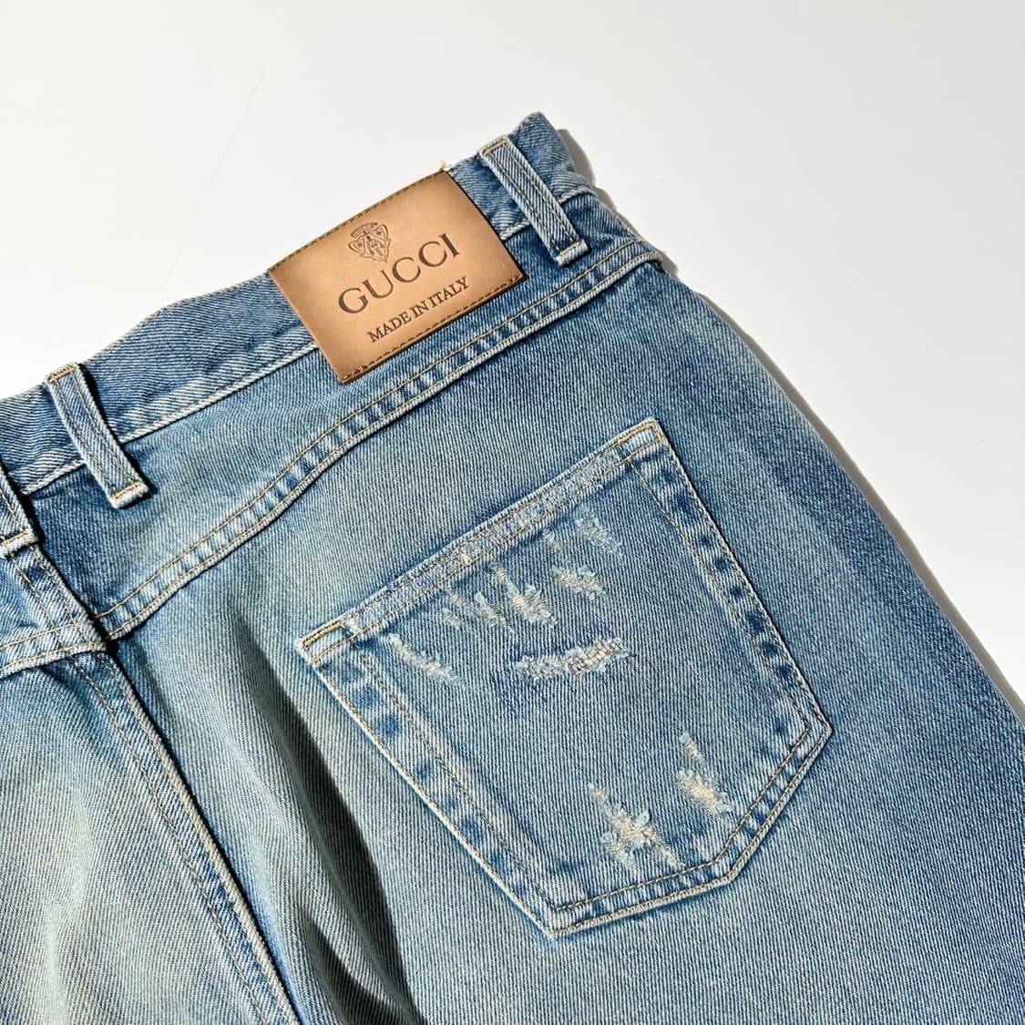 (매장판) 구찌 디스트레스 데님 팬츠 상품이미지3