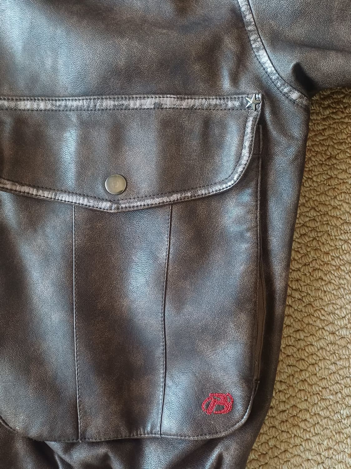 비터셀즈 스타 오버핏 레더자켓 상품이미지3