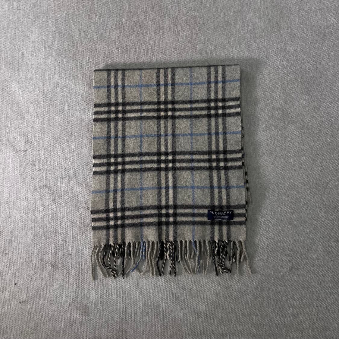 버버리 노바체크 캐시미어 그레이 블루 머플러 상품이미지2