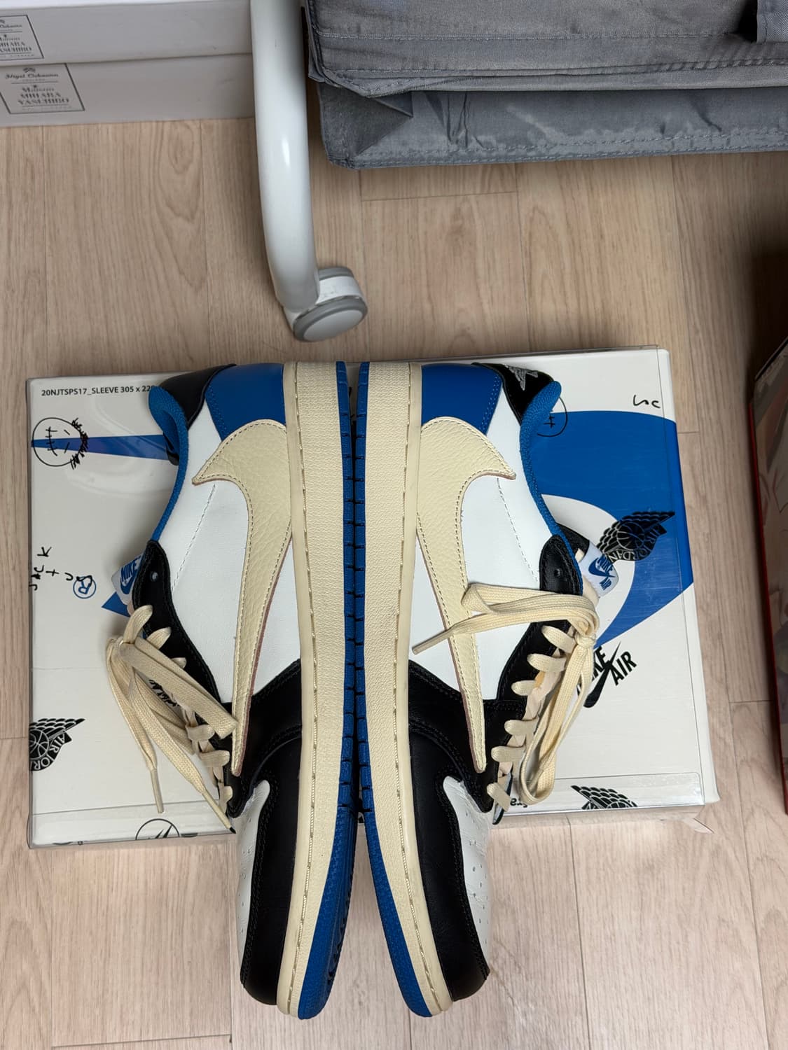 나이키 조던1 x 프라그먼트 x 트래비스 스캇 로우 OG 280사이즈 상품이미지6