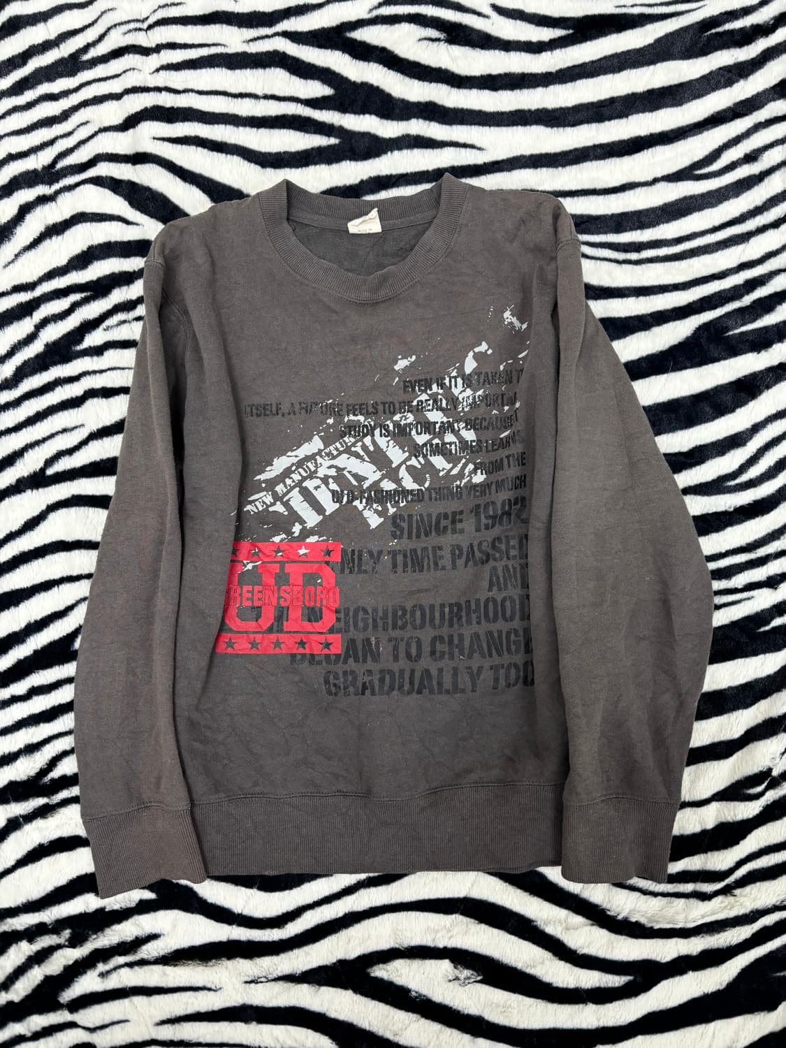 [Beaumont Carr] Punk Lettering Sleeve 상품이미지3