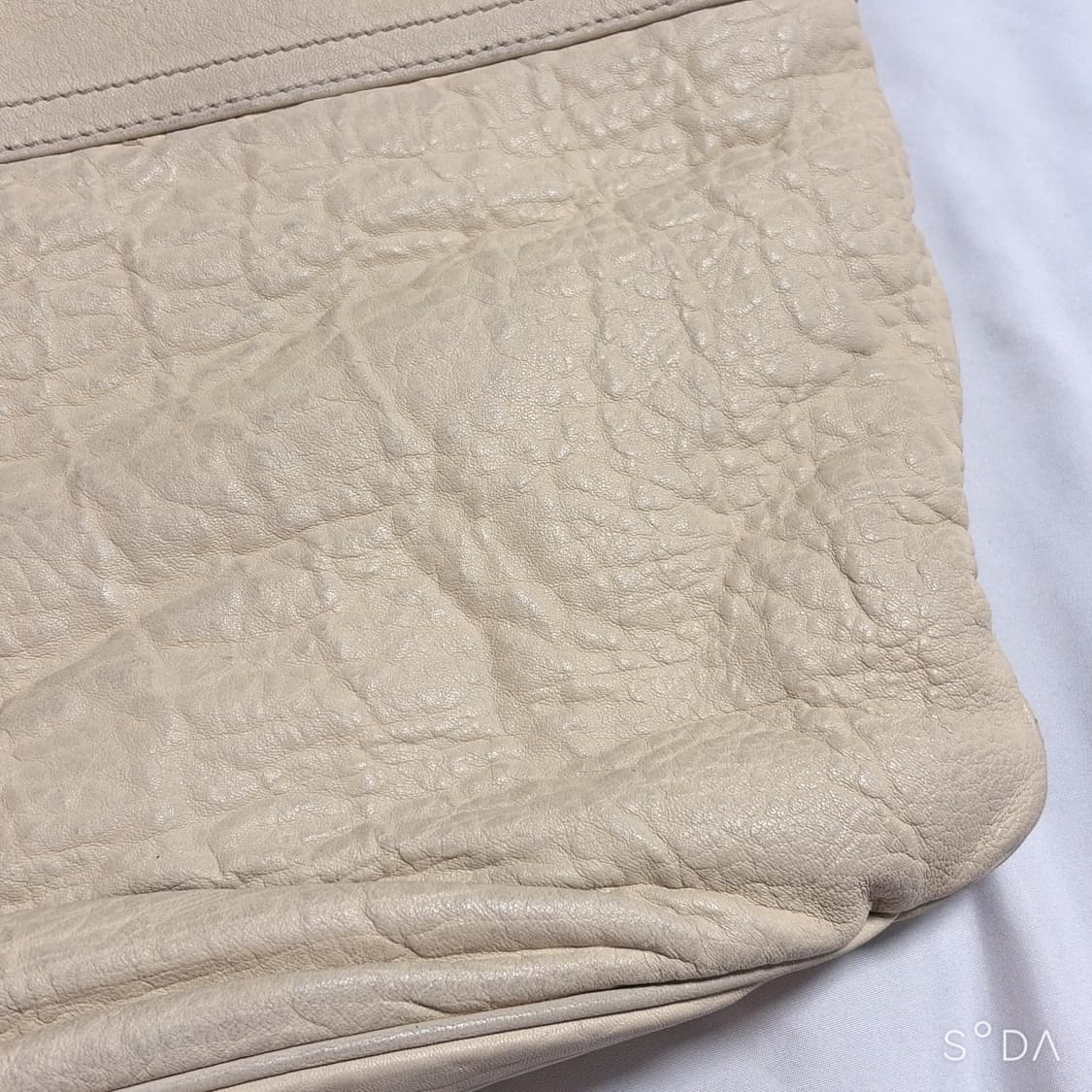 버버리 옐로우 숄더백 상품이미지3