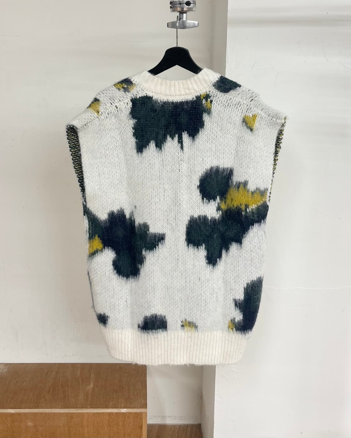 코스 화이트 모헤어 혼방 니트 베스트 상품이미지6