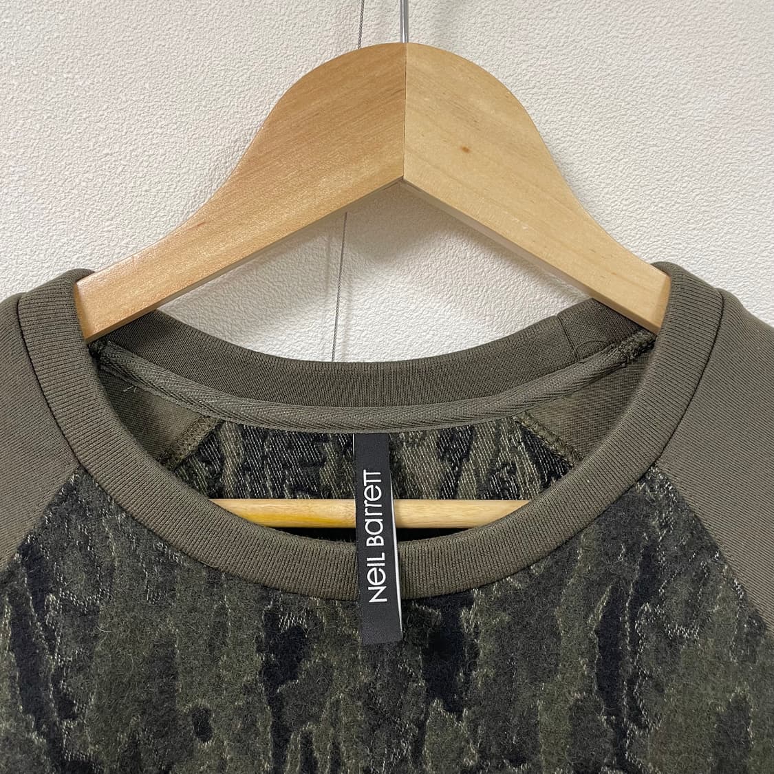 닐바렛(Neilbarrett) 카모 밀리터리 맨투맨 WK-0553 상품이미지2