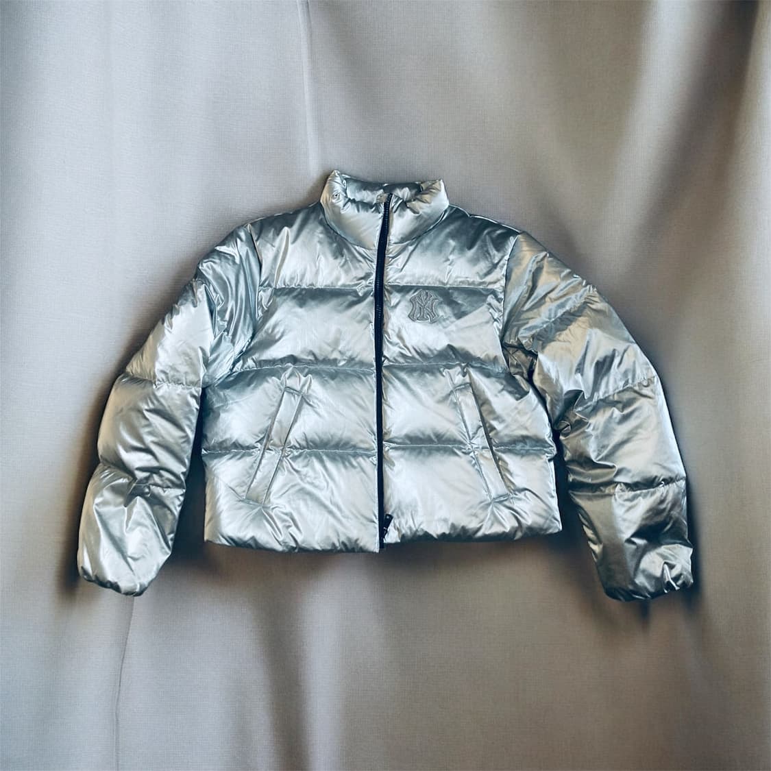 MLB 뉴욕 양키스 실버 푸퍼 패딩 덕다운 상품이미지4