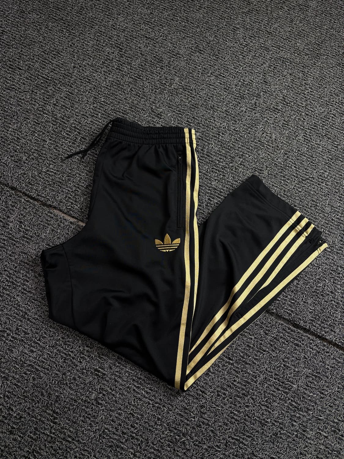 아디다스 파이어버드 올드스쿨 와이드 트랙팬츠 1866 상품이미지1