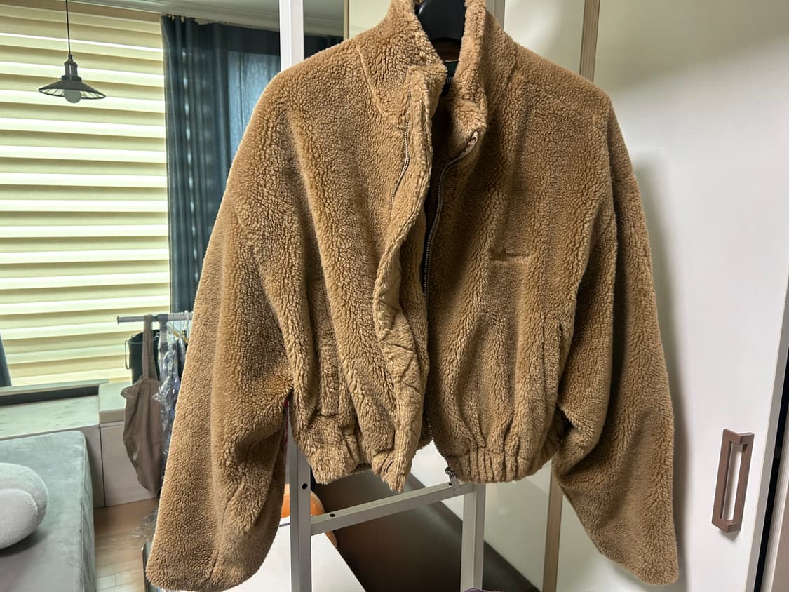 더바넷 에코 시어링 자켓 카멜 브라운 크롭 에코 퍼 상품이미지3