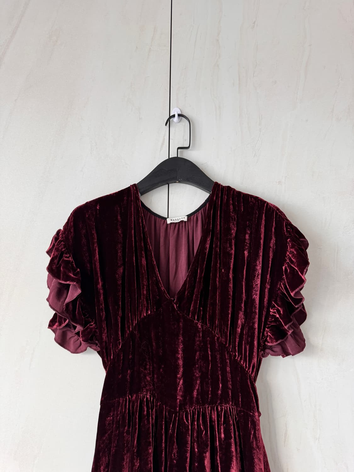 새상품 MASSCOB 벨벳 롱 원피스xs(44사이즈)made in SPA 상품이미지7