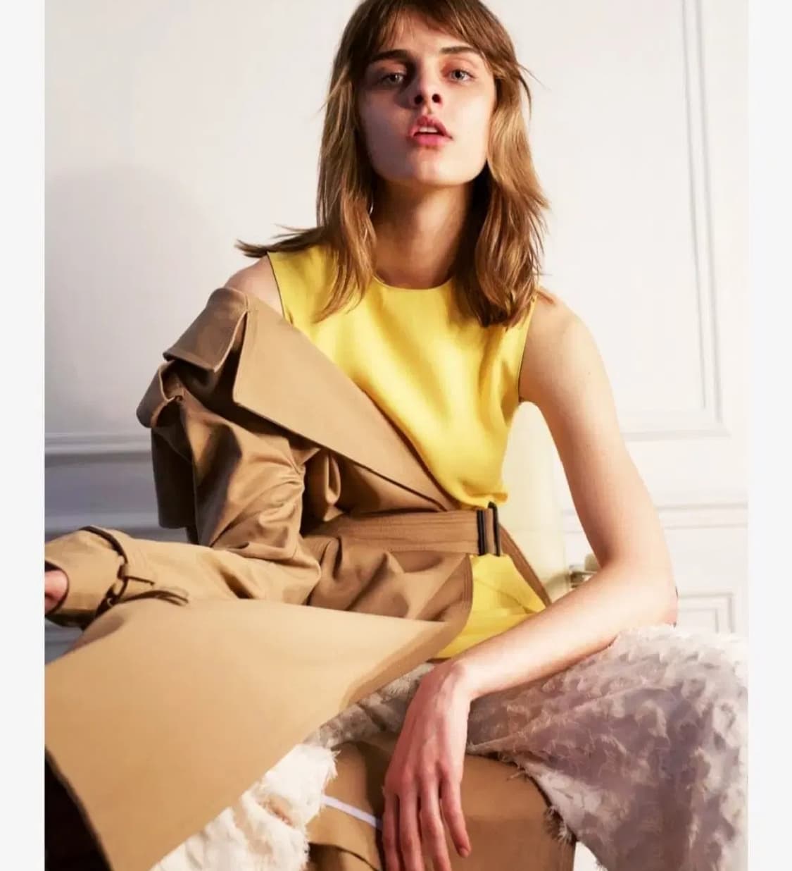 (새상품)ZARA WOMAN 비대칭 러플 옐로우 탑 상품이미지3