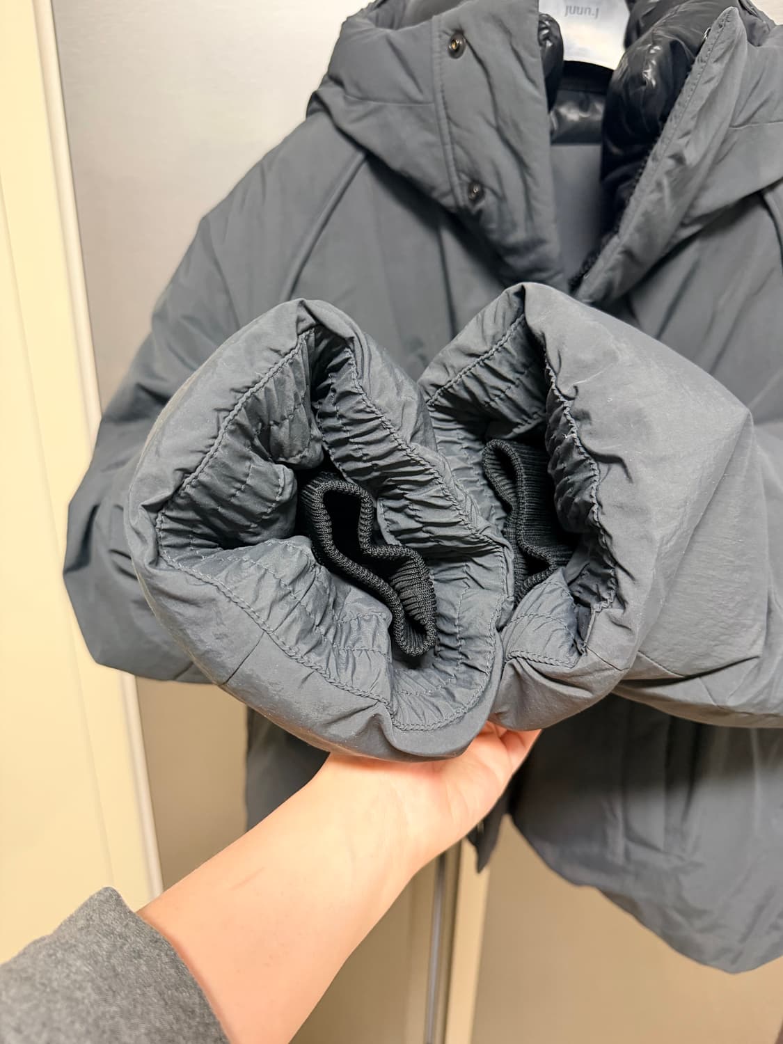 준지 23fw 189 패딩 그레이 48 상품이미지5