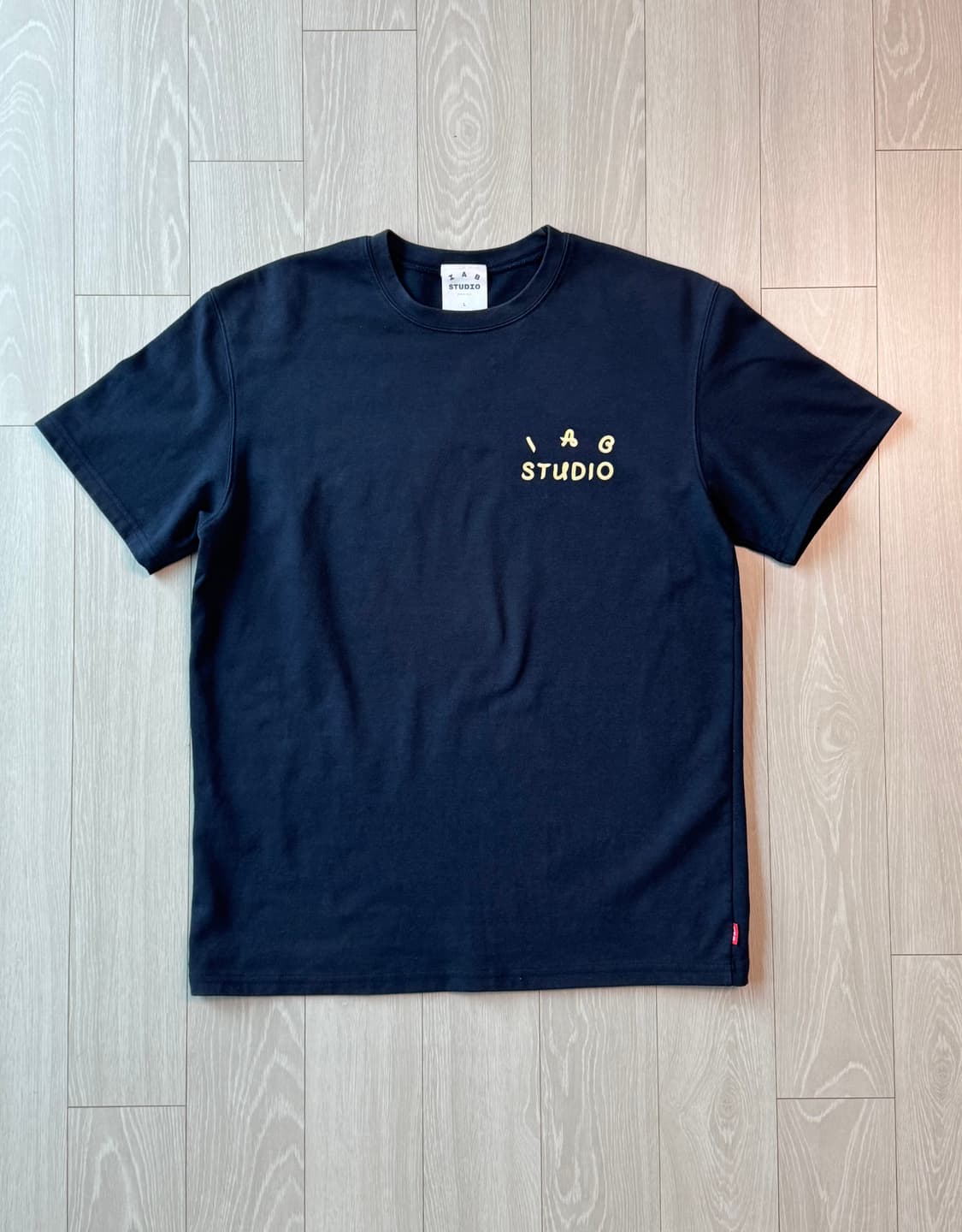 아이앱 스튜디오 x 오뚜기 반팔 티셔츠 네이비 상품이미지1