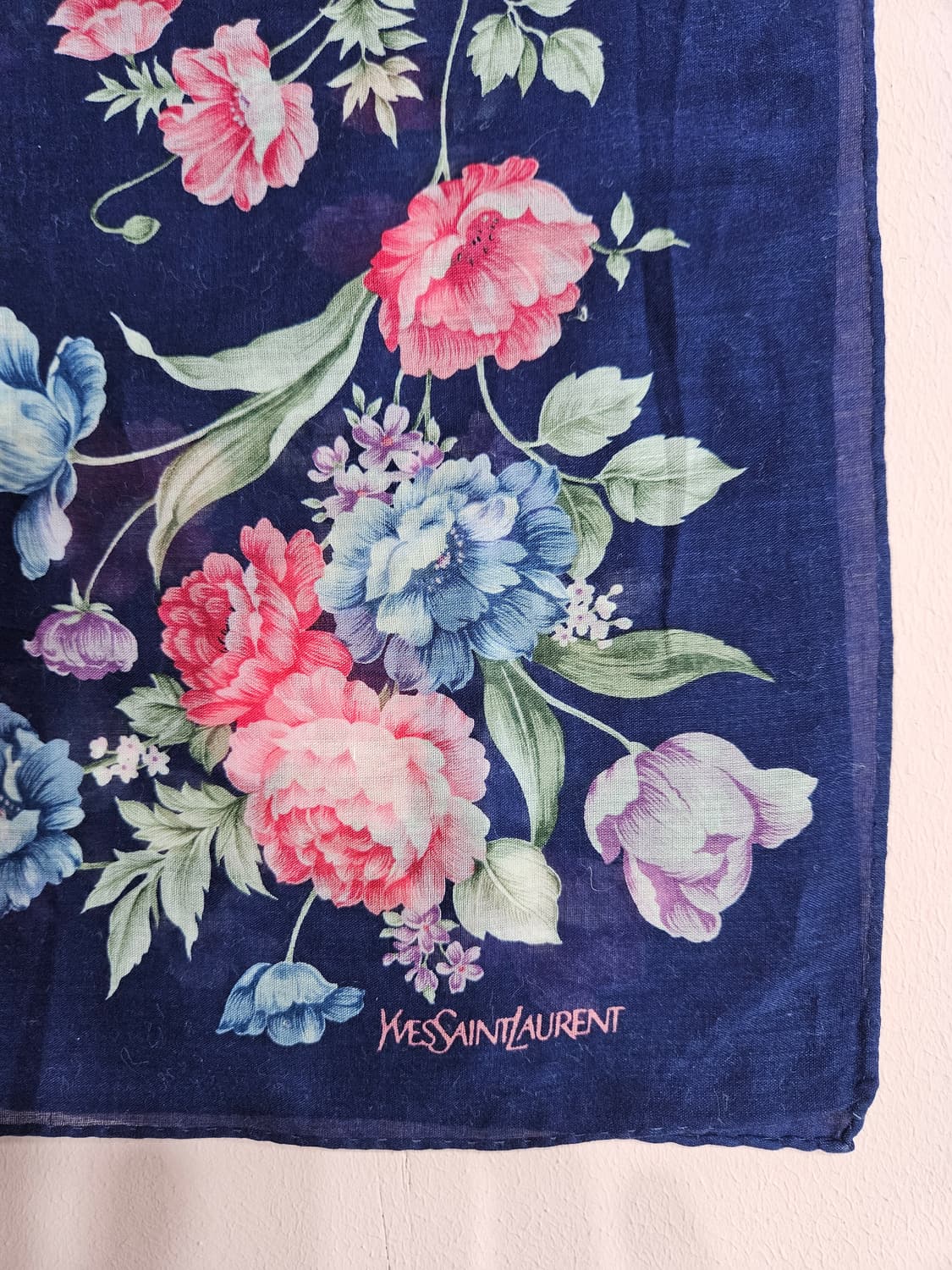 입생로랑(YSL) 플라워 손수건 (네이비) 상품이미지5