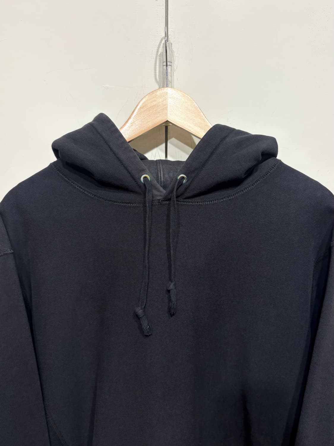 슈프림 엠보스드 로고 후드티 상품이미지3