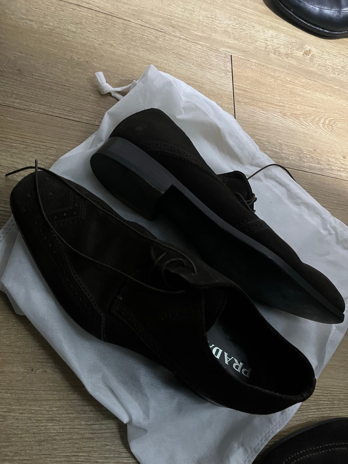 프라다 스웨이드 브로그 슈즈 상품이미지2