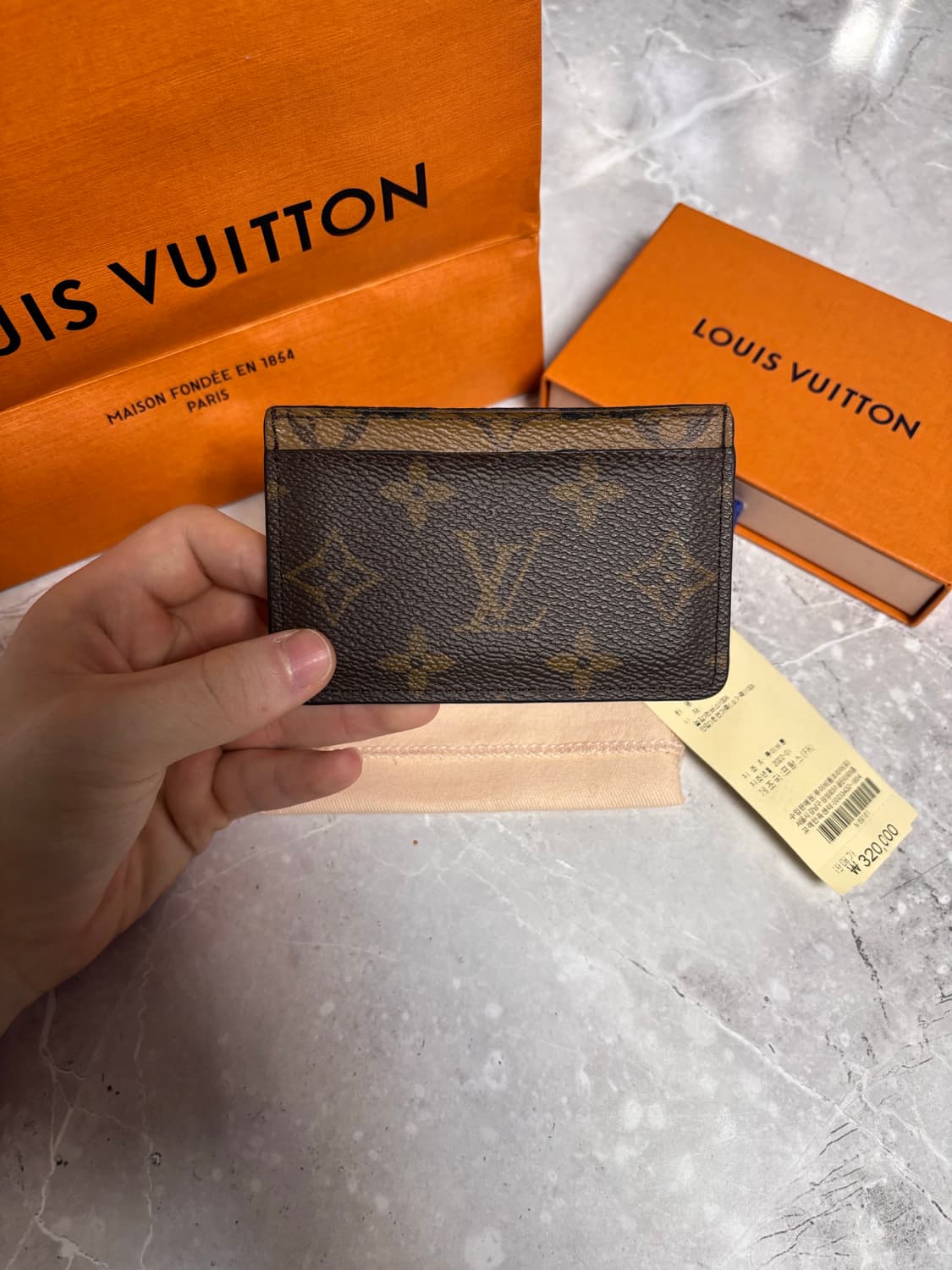[풀구성/정품] 루이비통 모노그램 리버스 카드지갑 상품이미지1