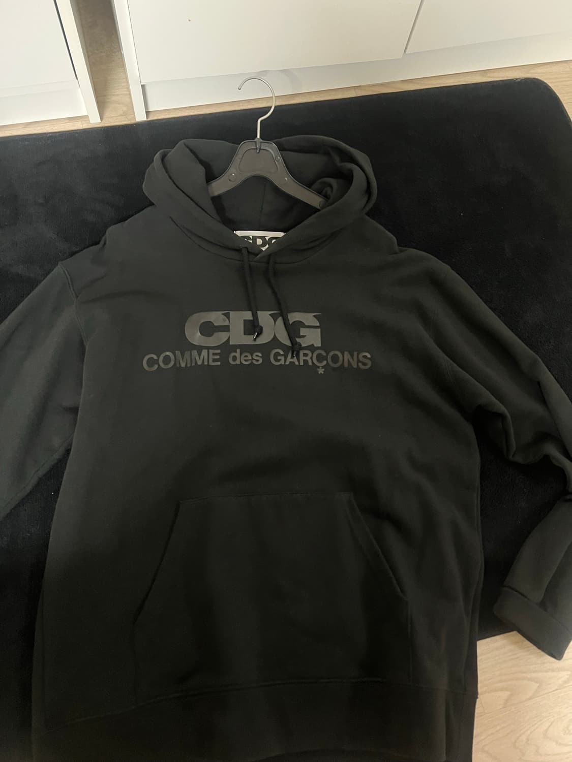 꼼데가르송 CDG 올블랙 후드티 상품이미지2