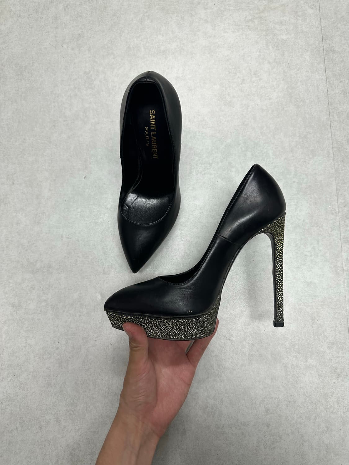 생로랑 스터드 플랫폼 펌프스 상품이미지6