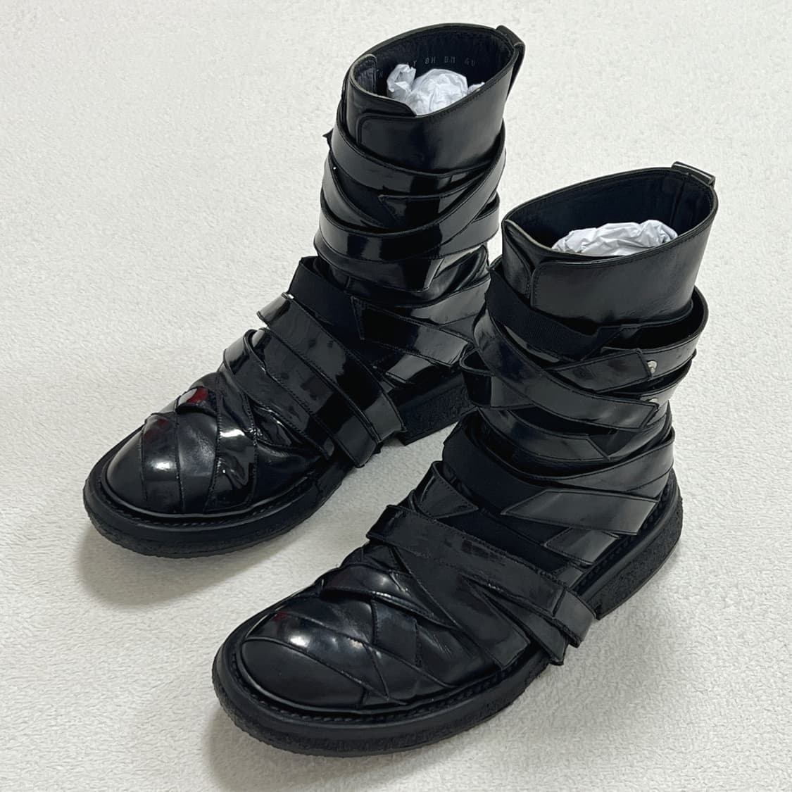 디올옴므 08AW "Lumiere Du Nord" 페이던트 스트랩 부츠 상품이미지1