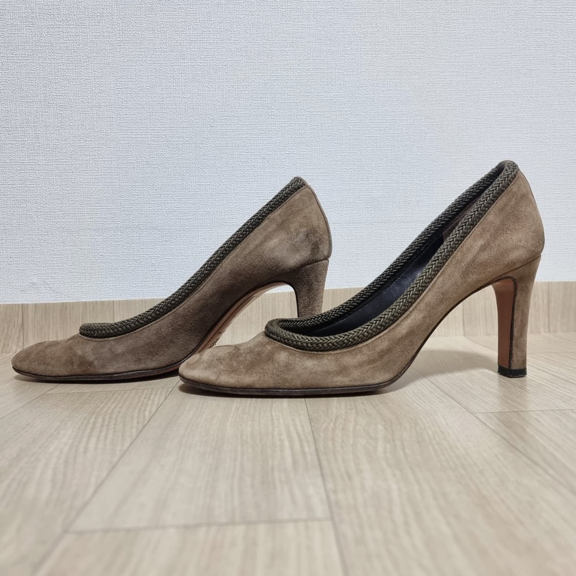 로에베 LOEWE 스웨이드 펌프스 하이힐 구두 (37/240/굽8cm) 상품이미지4