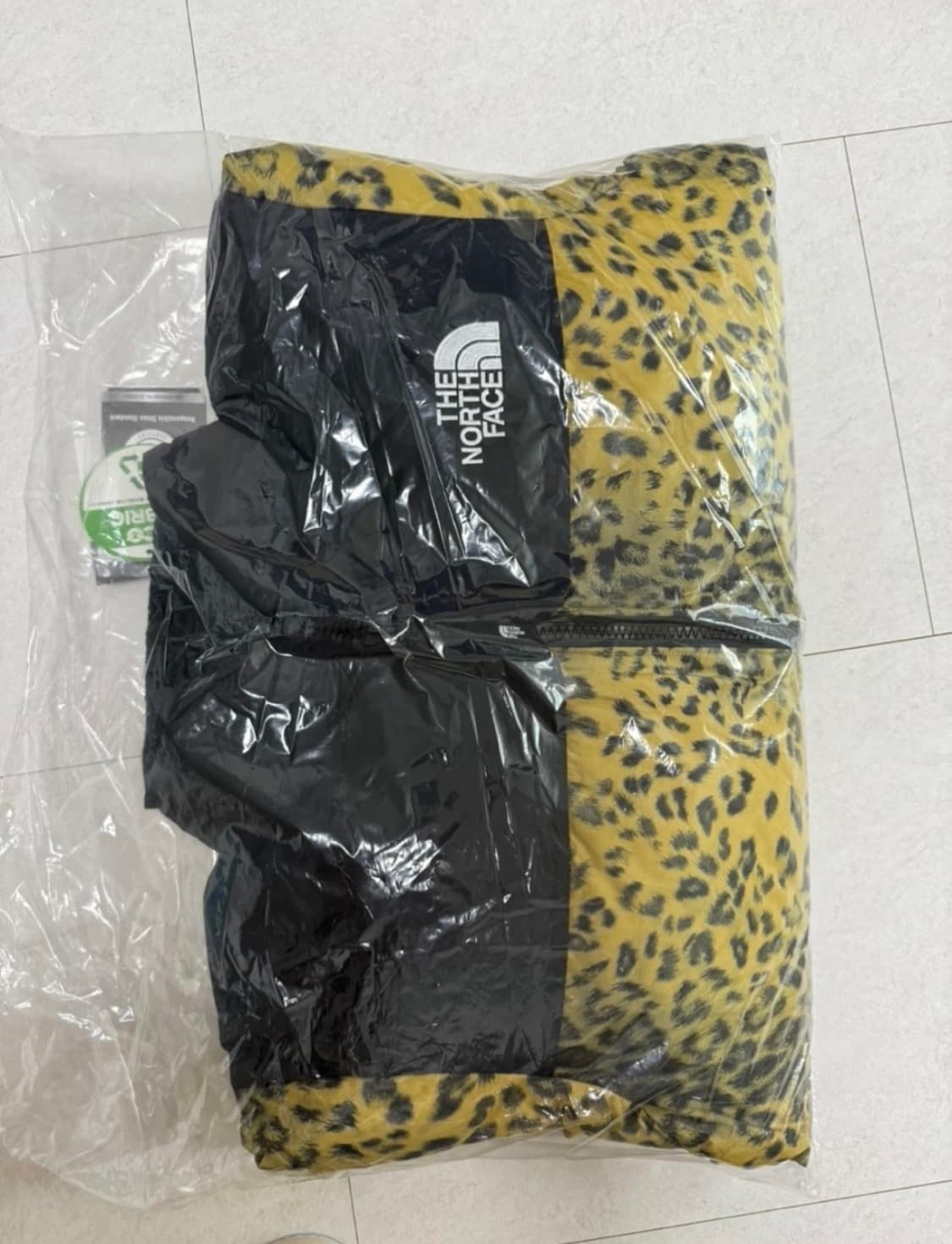 노스페이스 NOVELTY 눕시 패딩 95 골드카모새상품 상품이미지2