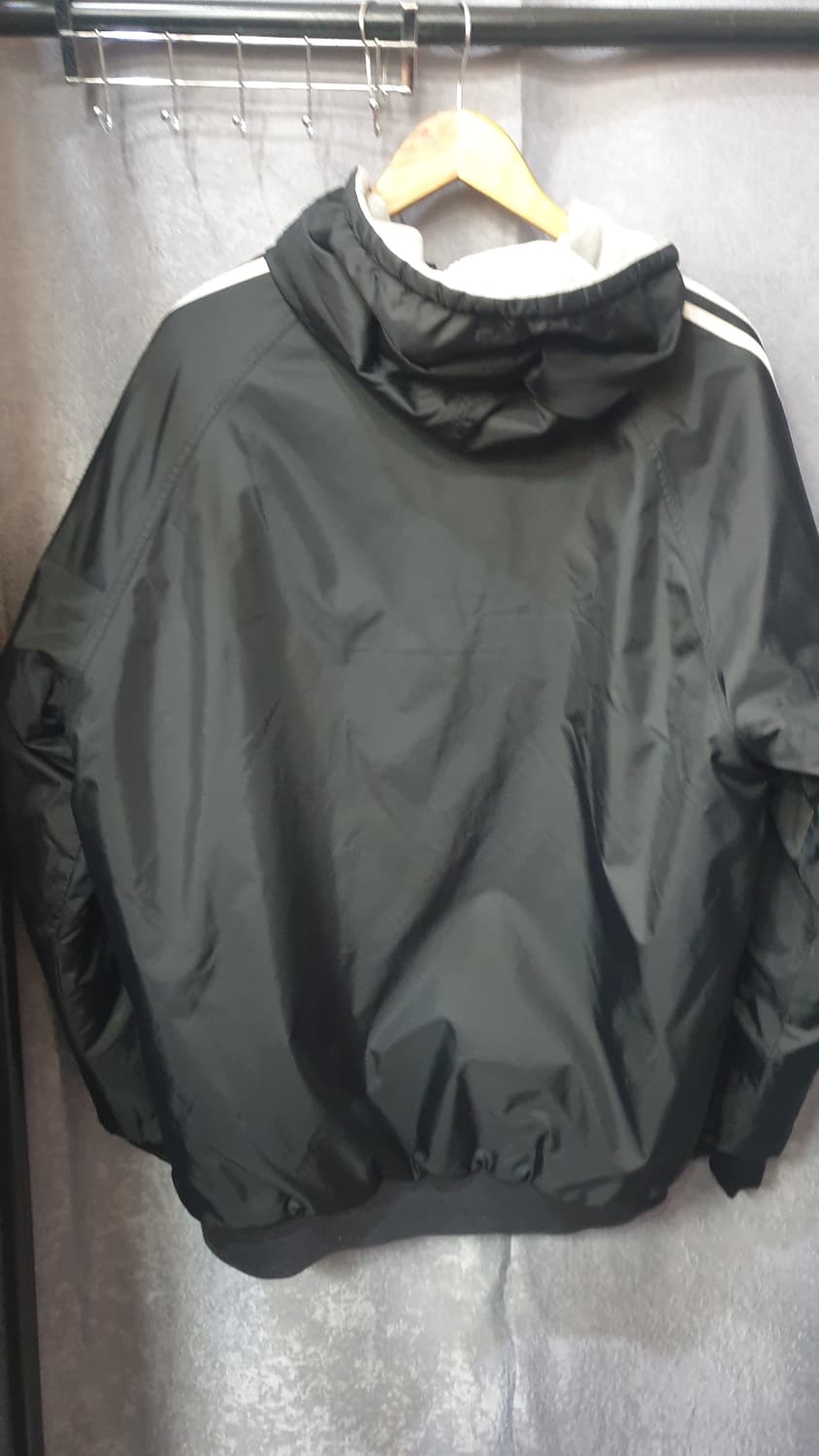 아디다스 올드스쿨  파이어리버시블  패딩후드집업 105~110 상품이미지2