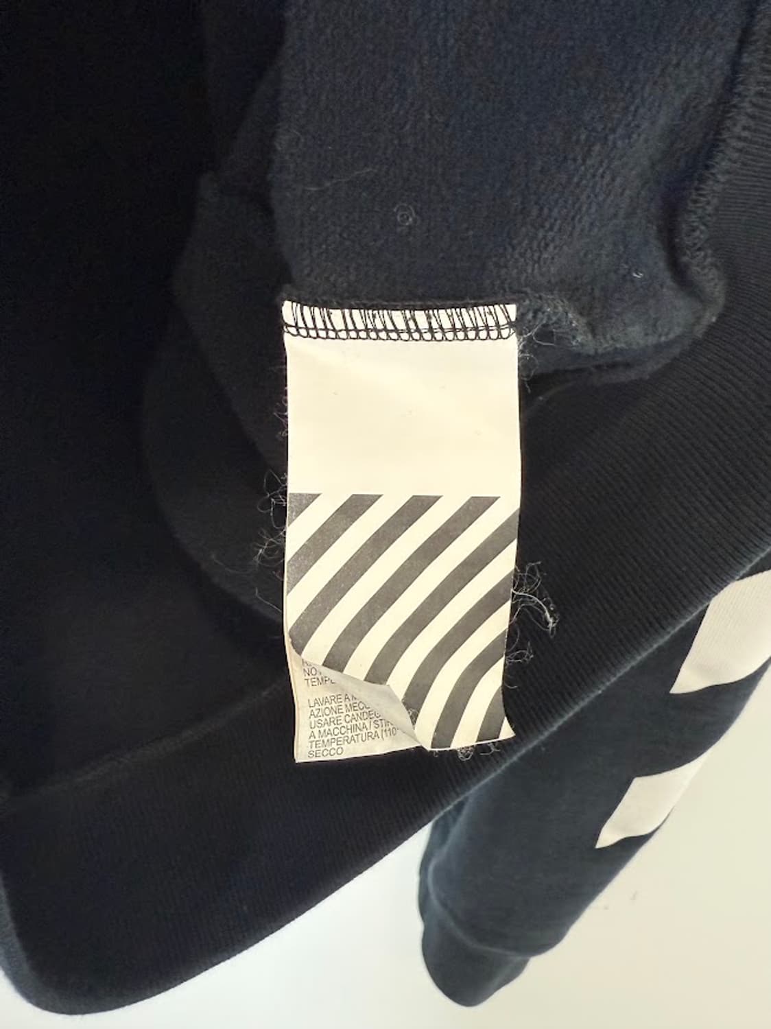 오프화이트 마리아나 후드집업 블랙 상품이미지4