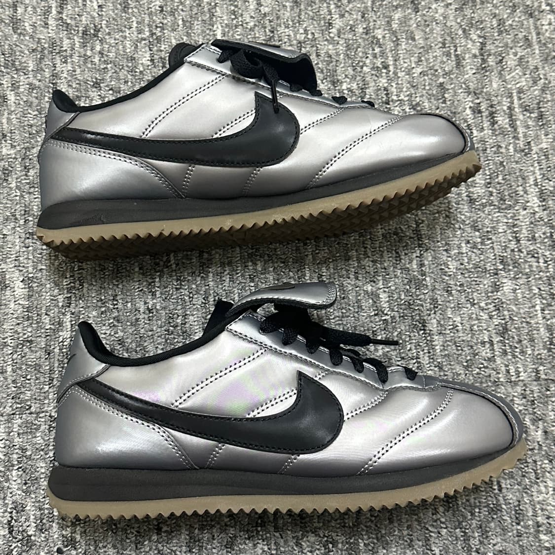 나이키 코르테즈 실버 운동화 레더 SE 메탈릭 쿨 그레이 블랙 235 상품이미지5