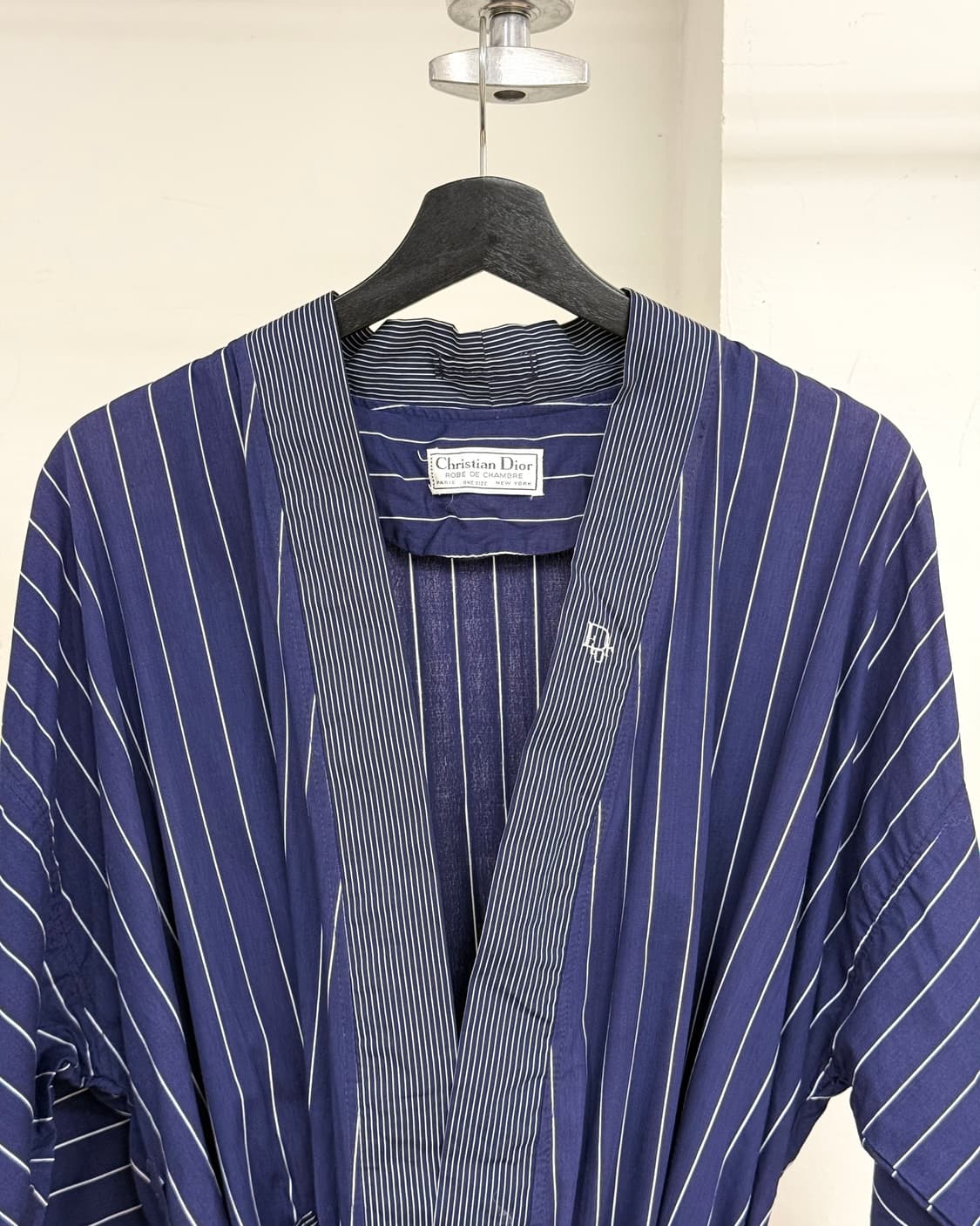 크리스찬 디올 네이비 스트라이브 드래싱 가운 상품이미지2