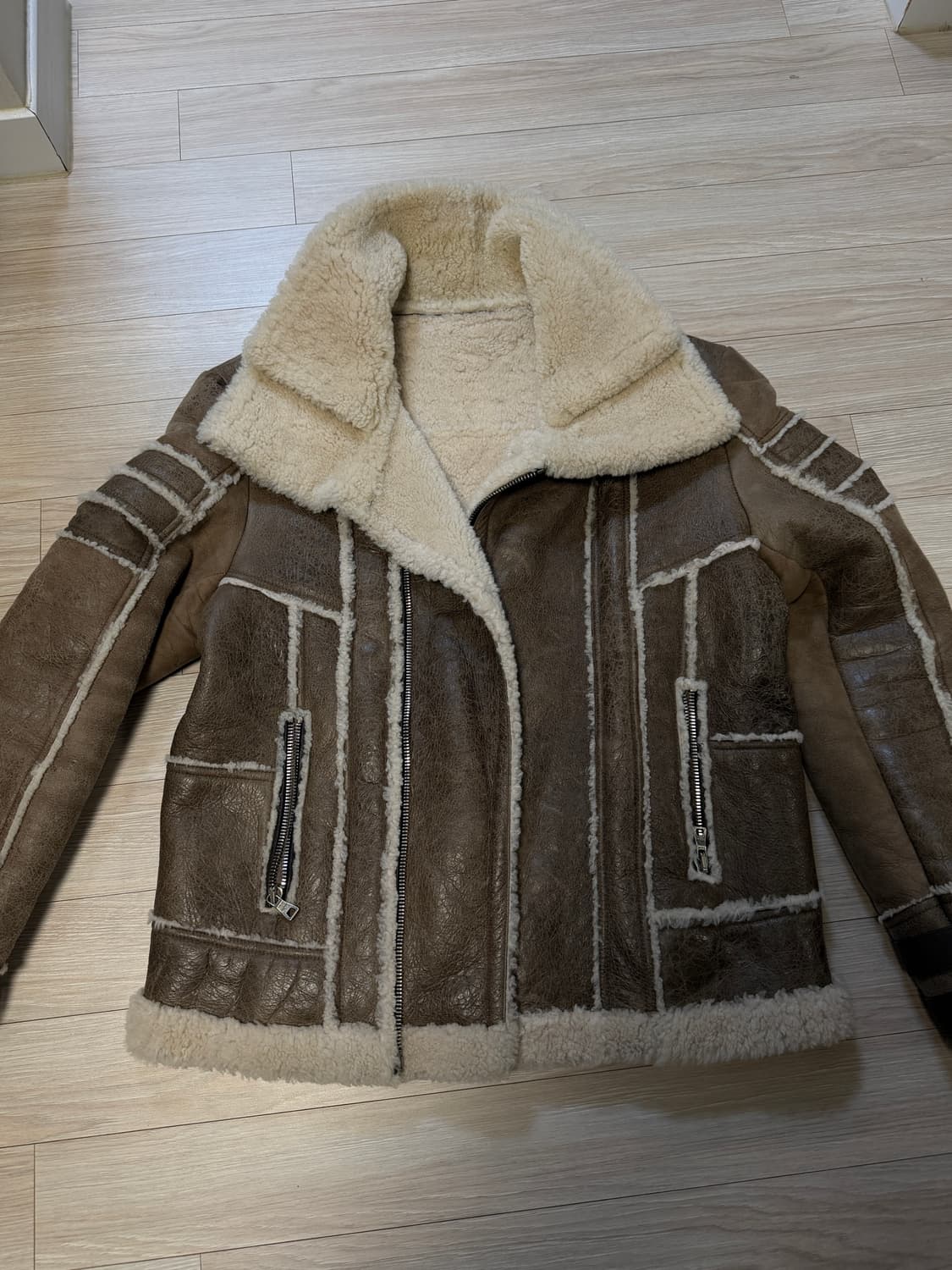 발망 무스탕 54사이즈 상품이미지1