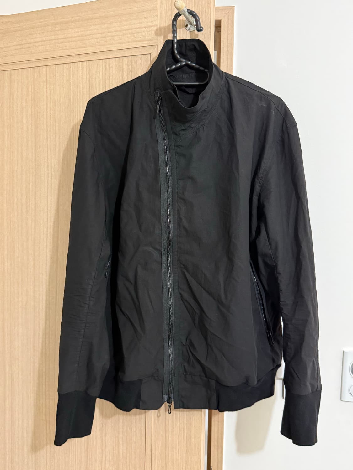 율리우스 19FW 비대칭 넥카라 자켓 1sz 상품이미지1