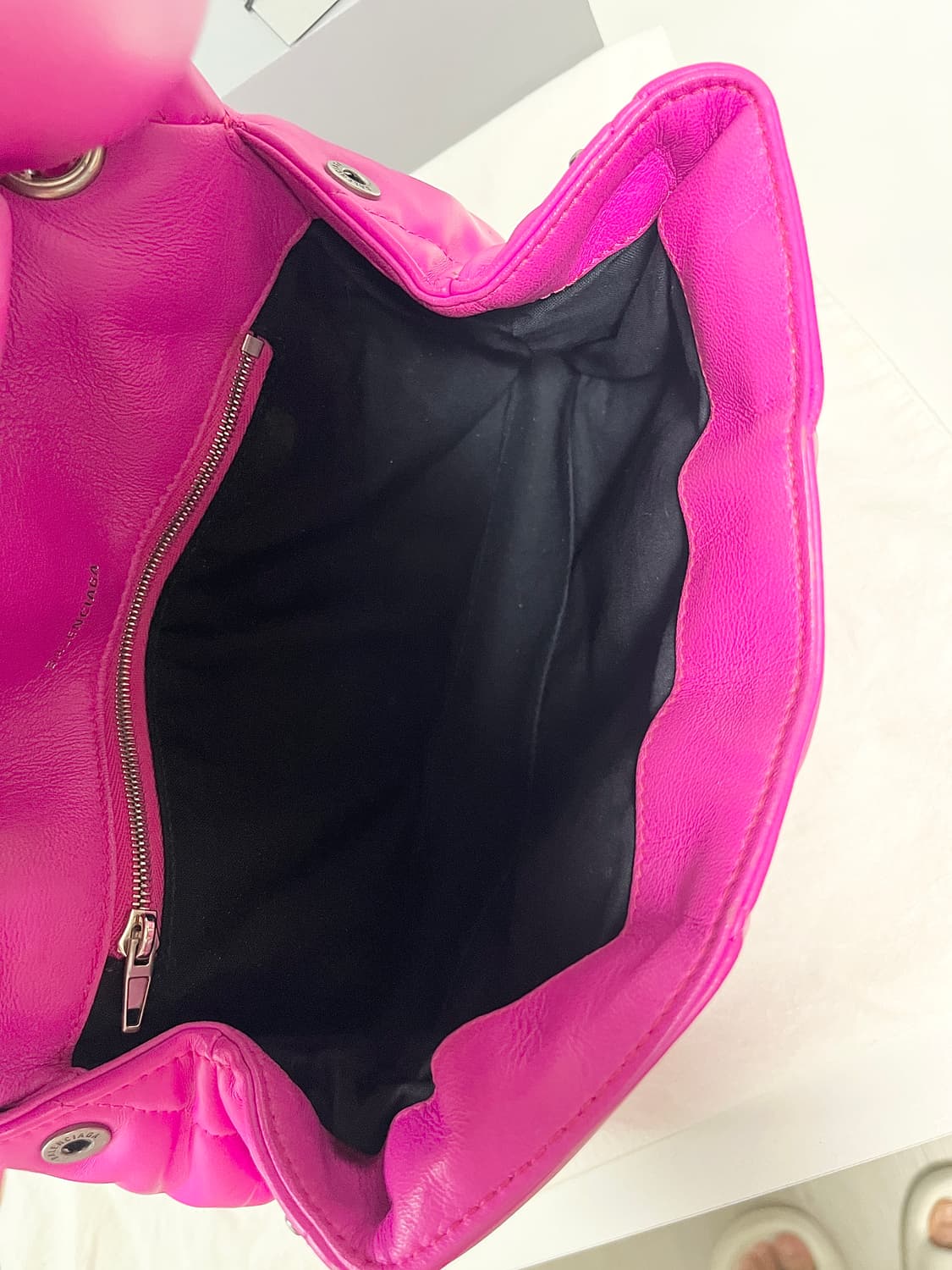 정품 발렌시아가 퀄팅 숄더백 상품이미지5