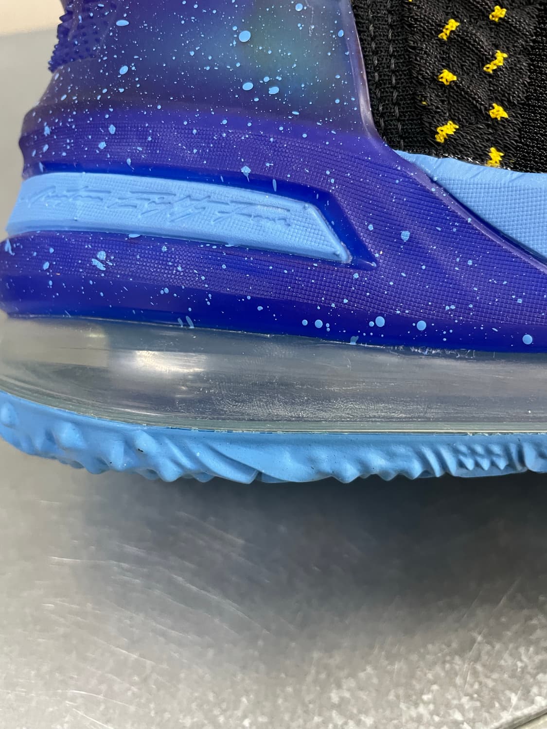 나이키 르브론 18 다이너스티 255 상품이미지9