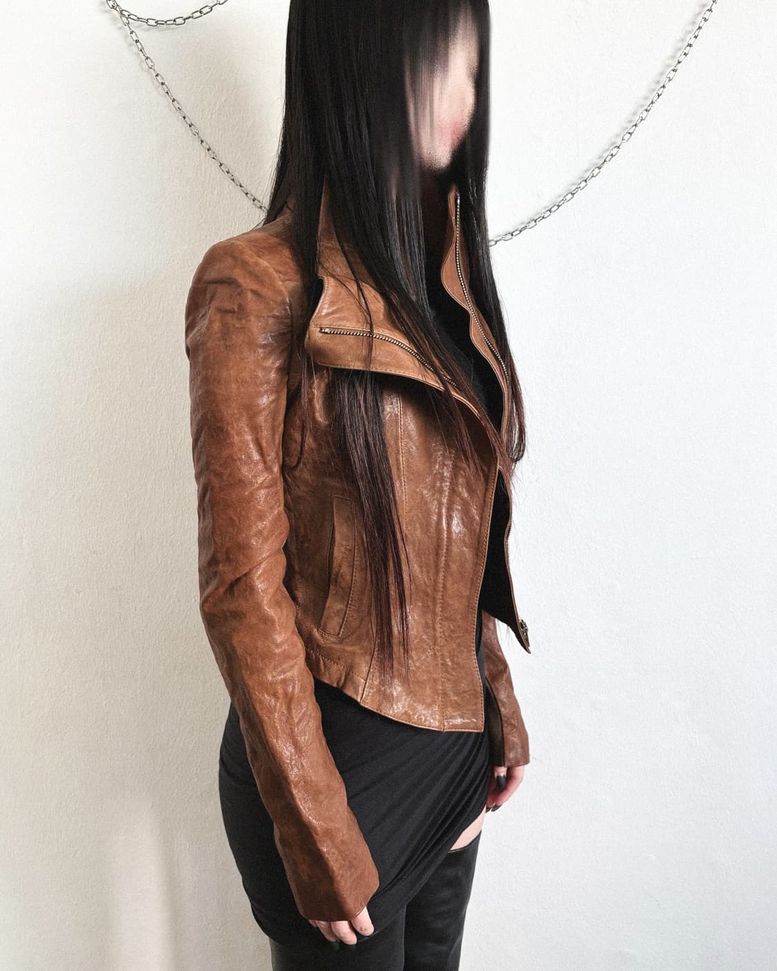 vov asymmetric 하이넥 드레이프 램스킨 라이더자켓 상품이미지2