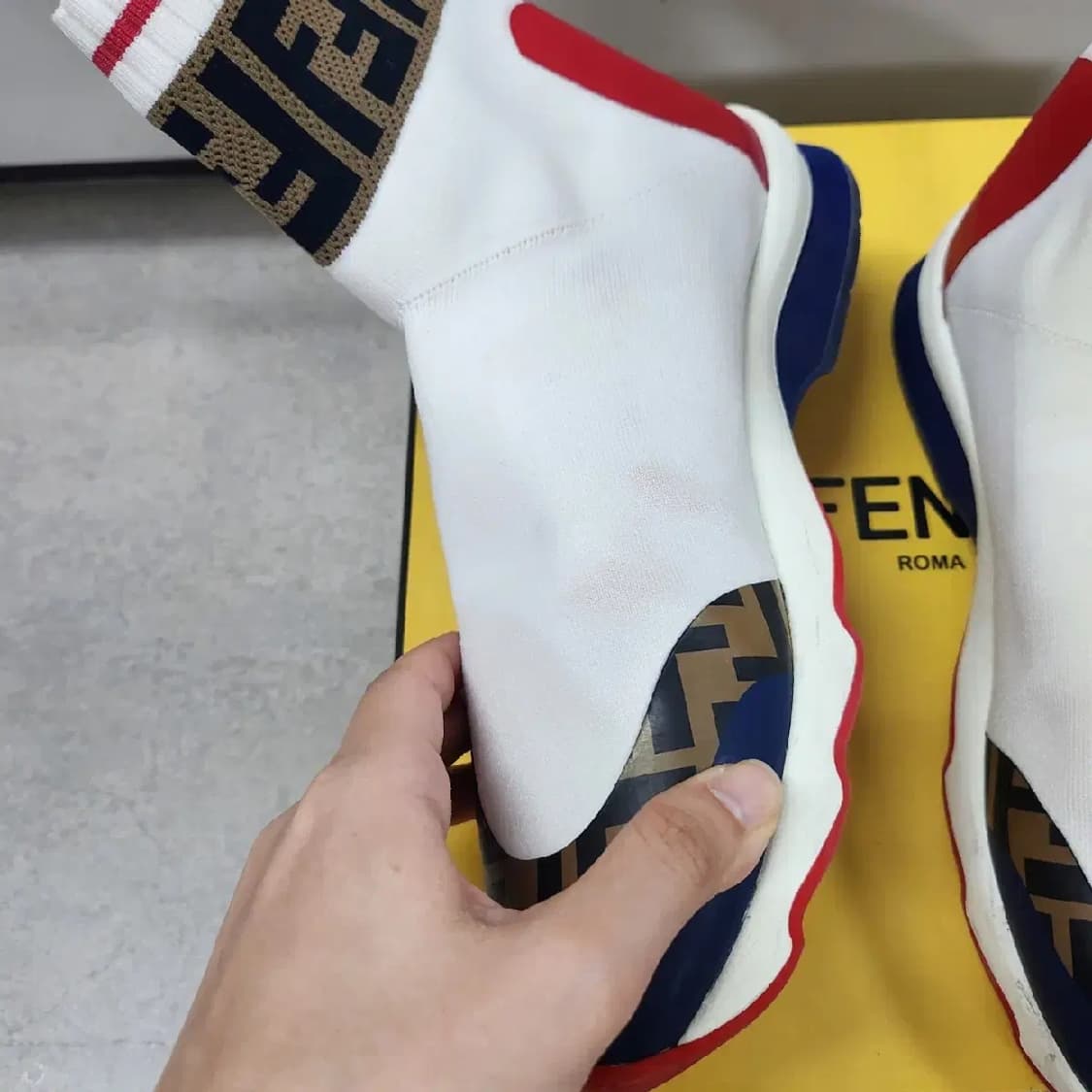 펜디 신발 펜디×필라 콜라보 삭스 스니커즈 37사이즈 (정품) 상품이미지5