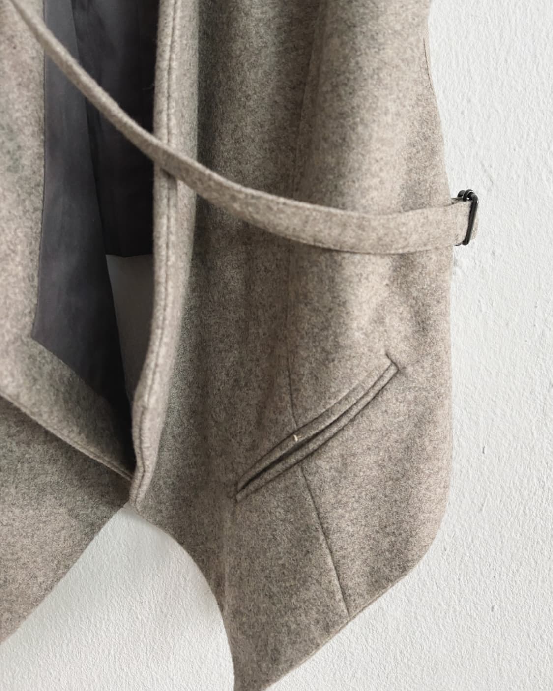 하이더아커만 사선 본디지 레이어드 울 베스트 상품이미지8