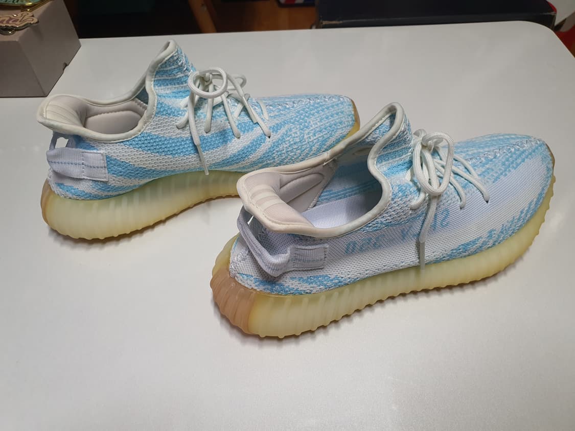 아디다스 이지부스트 275 상품이미지6