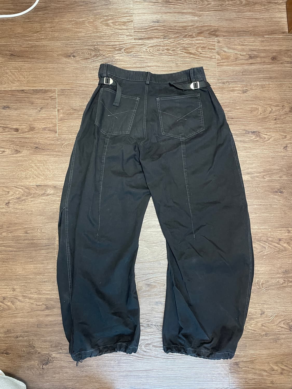 인템포무드 뉴하운 커브드 팬츠_블랙 상품이미지2