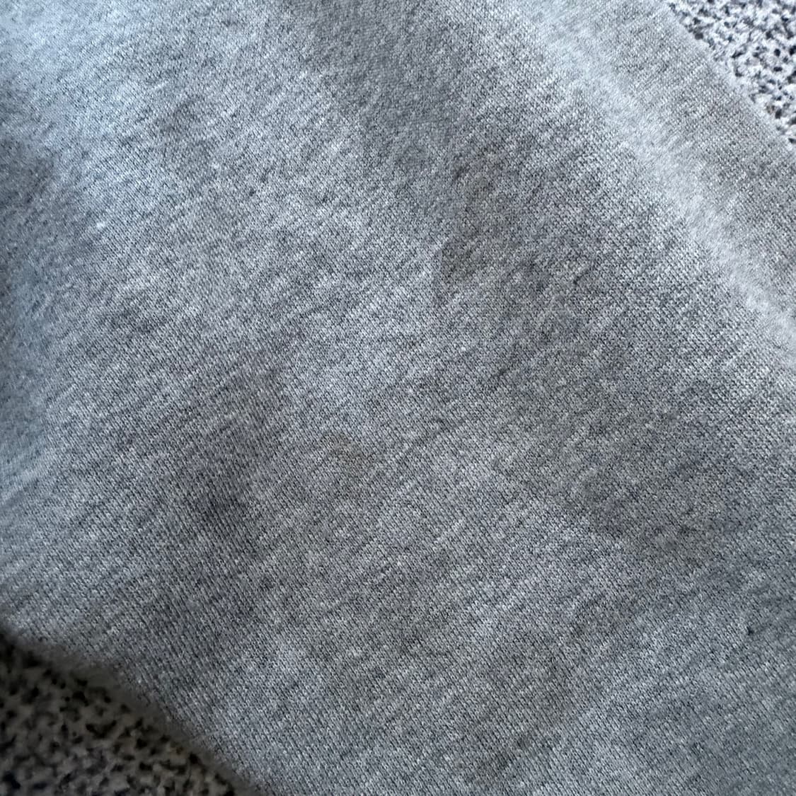 에센셜 모크넥 맨투맨 상품이미지6