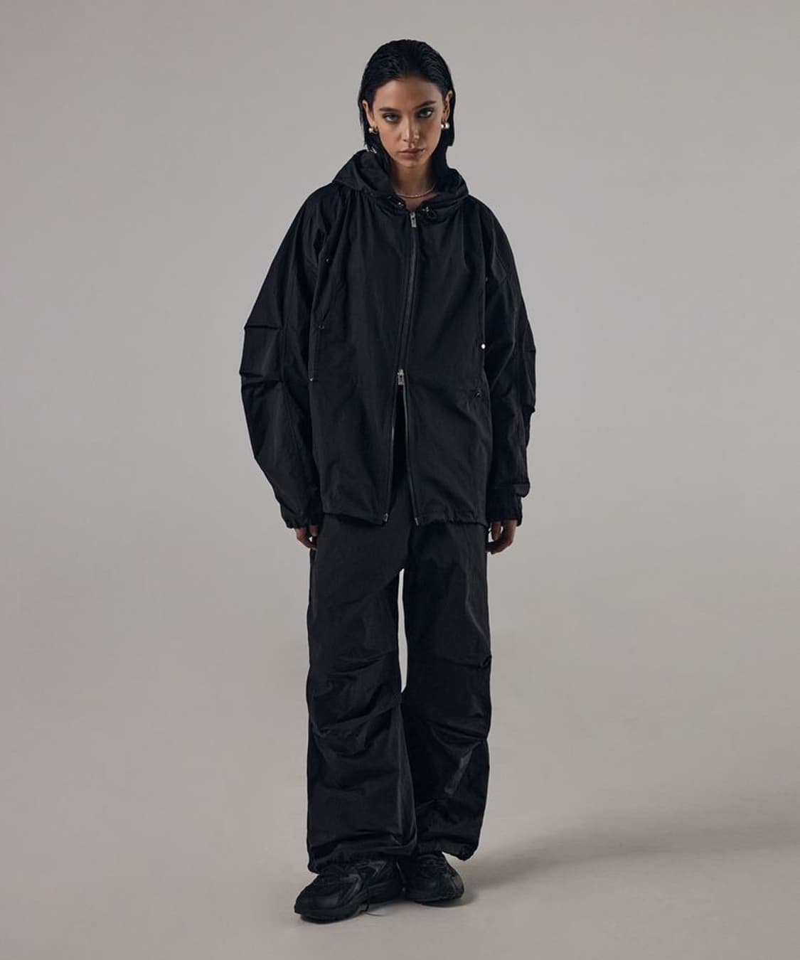 트리밍버드 라운드 리벳 나일론 셋업 후드집업 블랙 상품이미지1