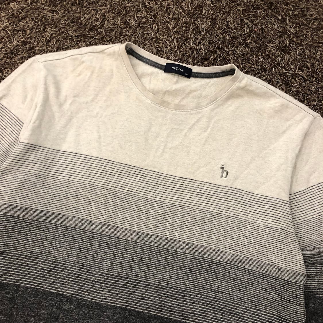 110 헤지스 스트라이프 니트 상품이미지2