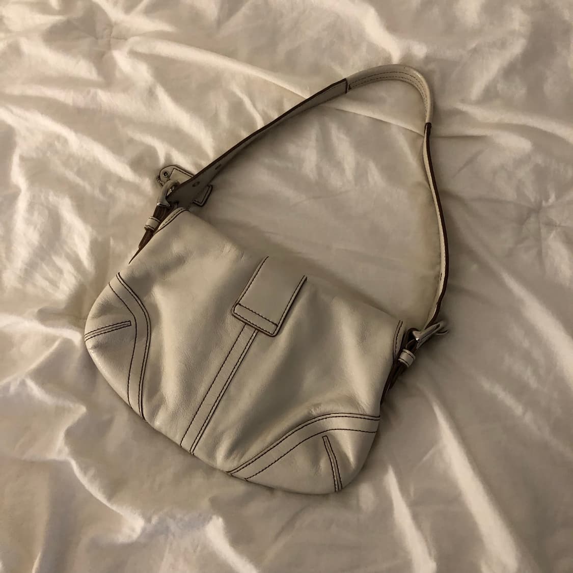 코치 아이보리 숄더백 상품이미지2