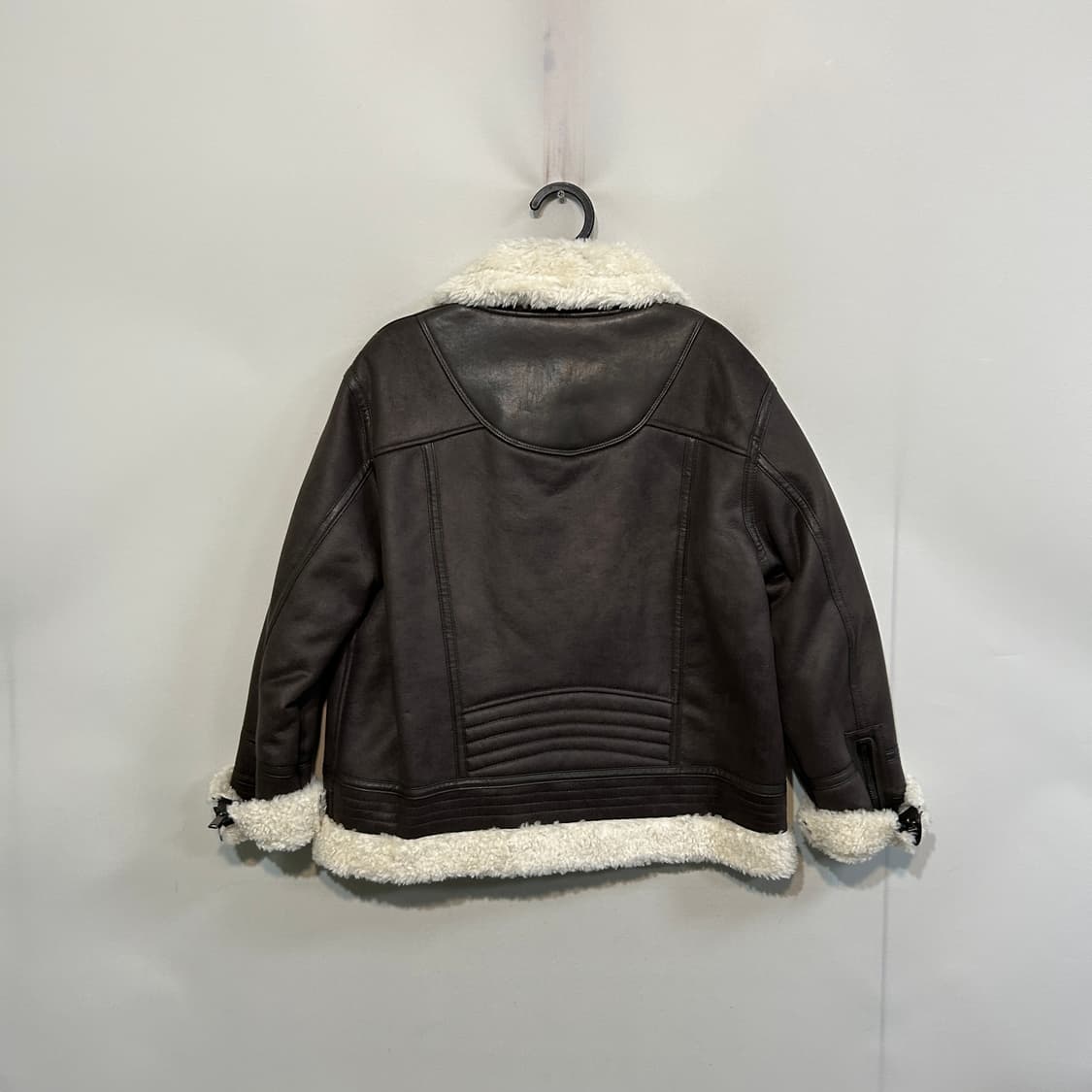 써스데이아일랜드 무스탕 55 상품이미지3