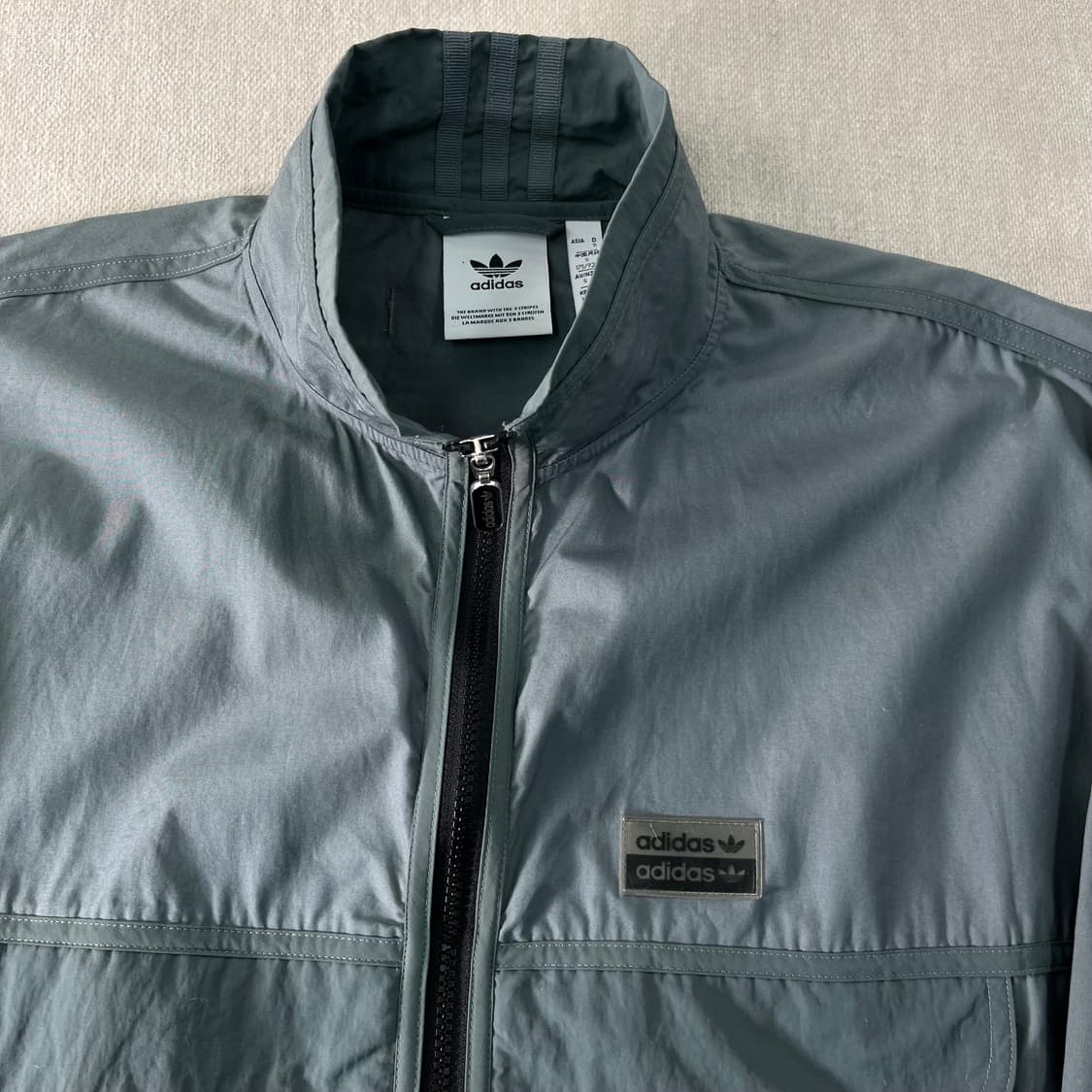 100 아디다스 고프코어 멀티포켓 바람막이 자켓 상품이미지2